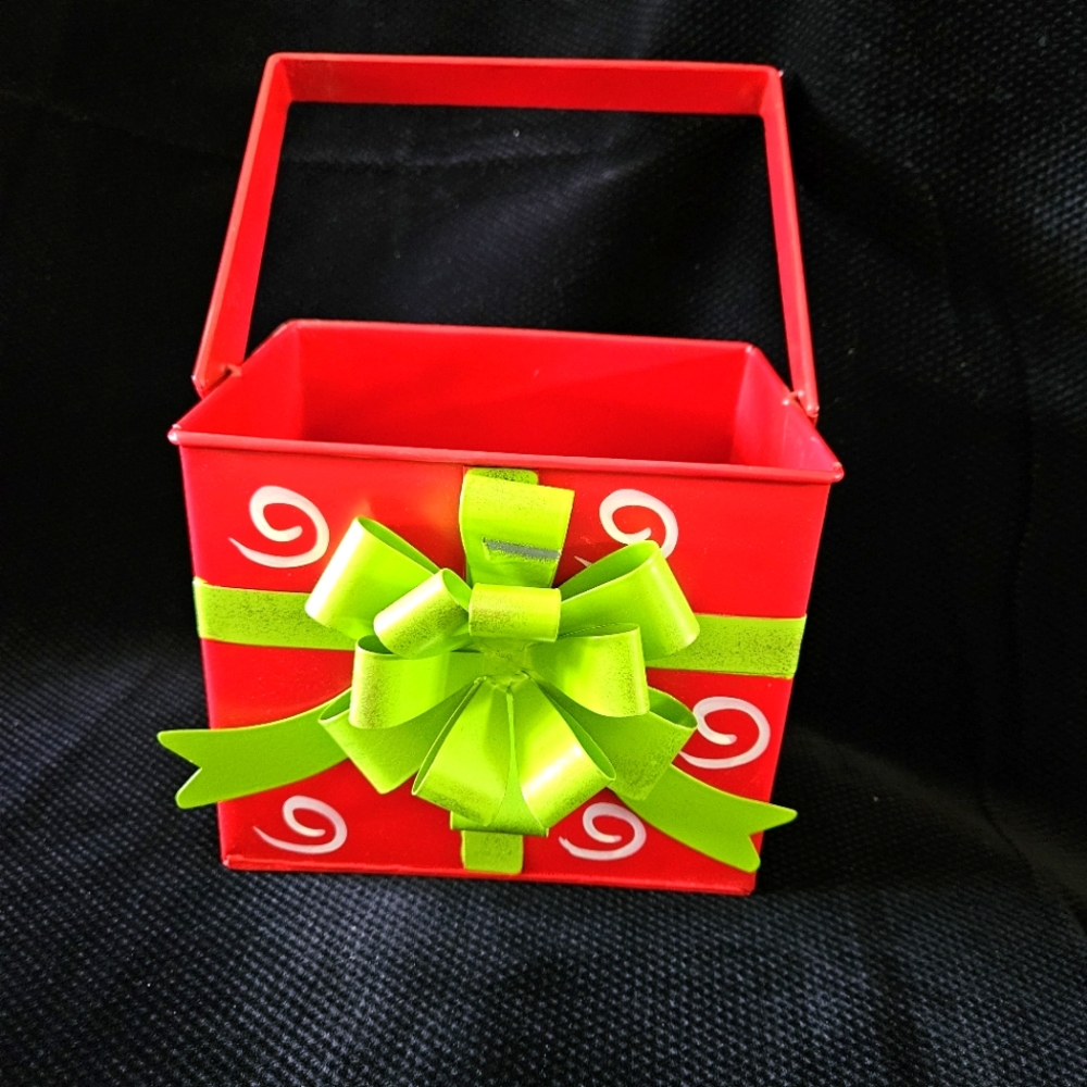 Metal Christmas Card Saver Box